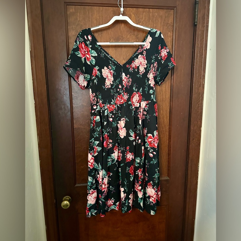 Torrid Mini Challis Smocked Floral Print Skater Dress Size 1X - Picture 2 of 6